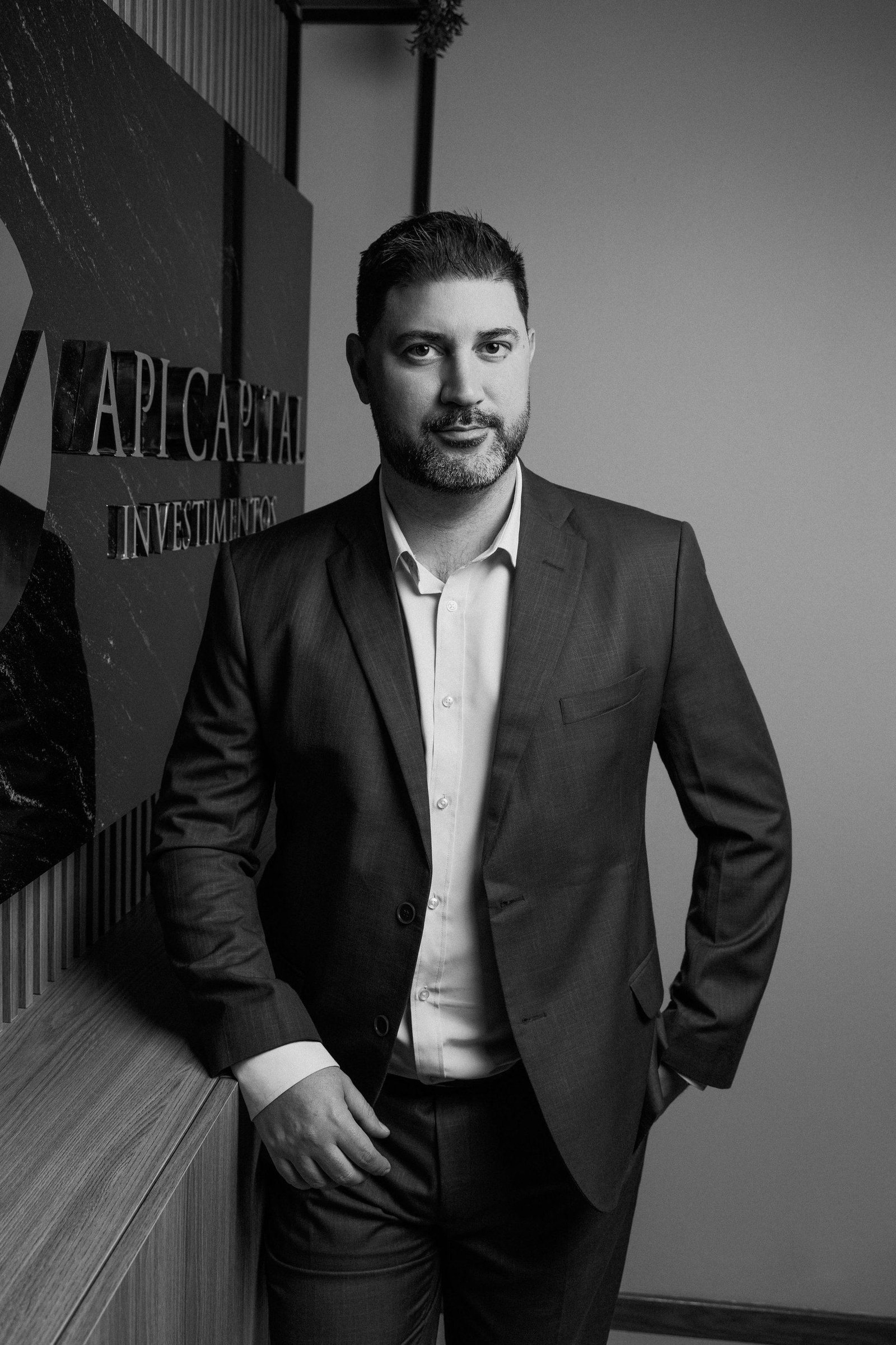 Vinícius Adamatti, Consultor de Investimentos, na sede da API Capital